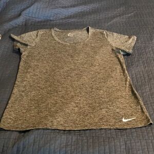 Nike Women’s Dri-Fit Shirt XL